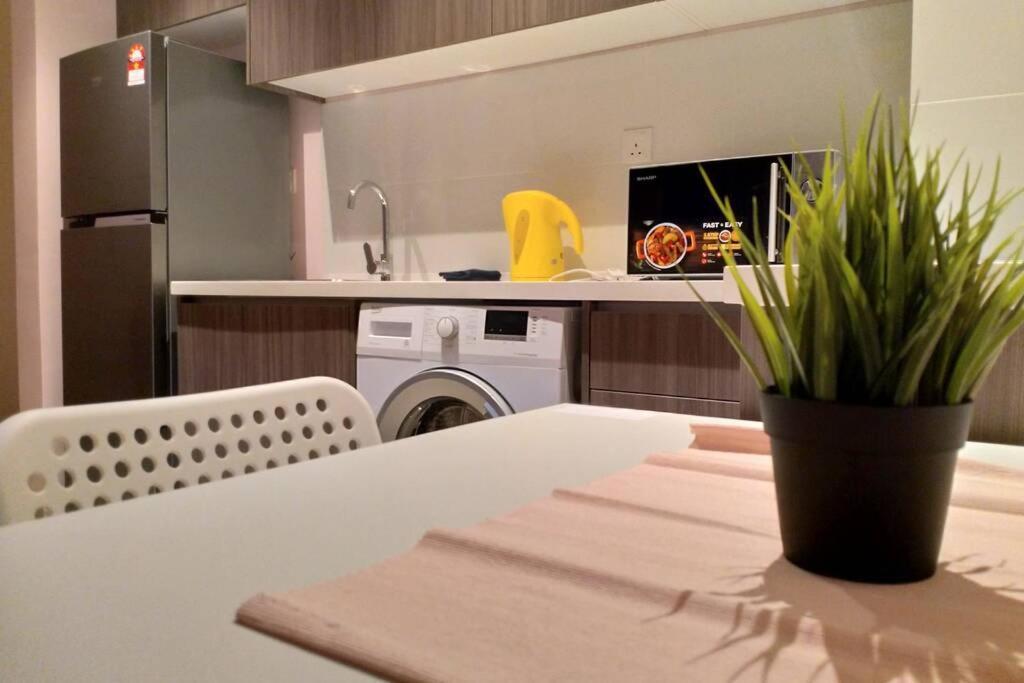 Hb1512- Hyve Studio Unit, Lake View, Cyberjaya, Free Wi-Fi, Free Parking, Netflix,Pool, 3038 Екстер'єр фото