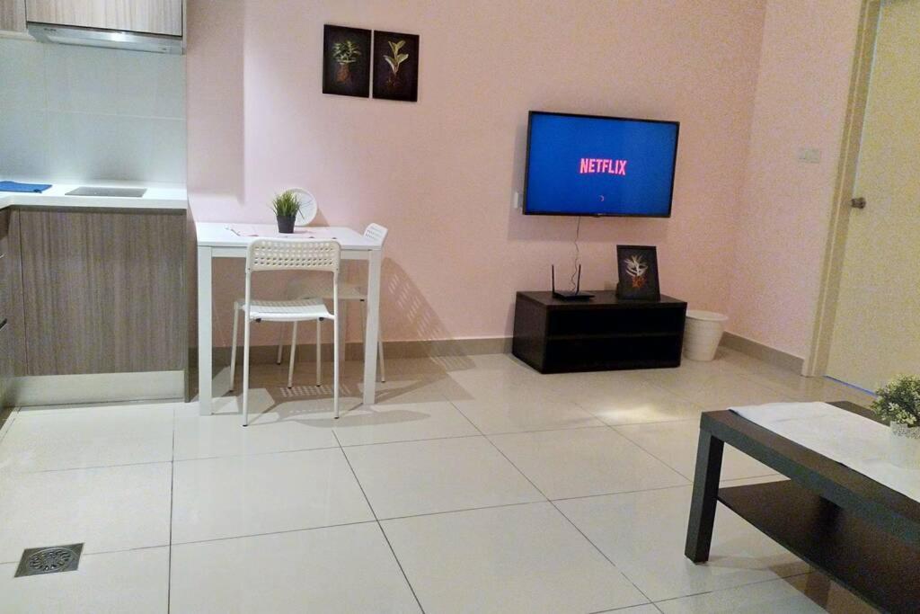 Hb1512- Hyve Studio Unit, Lake View, Cyberjaya, Free Wi-Fi, Free Parking, Netflix,Pool, 3038 Екстер'єр фото