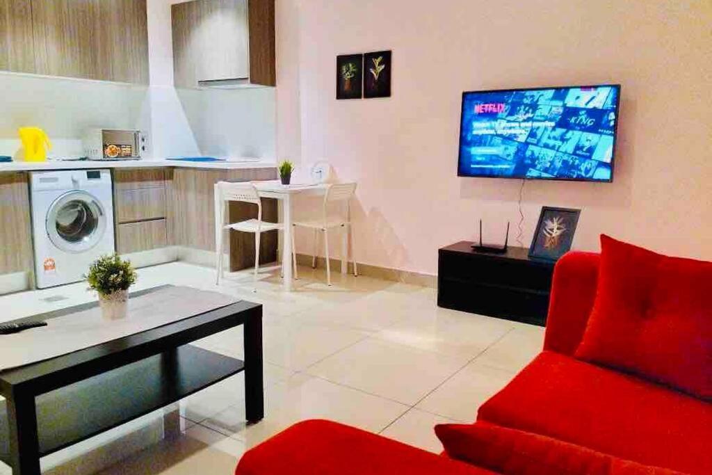 Hb1512- Hyve Studio Unit, Lake View, Cyberjaya, Free Wi-Fi, Free Parking, Netflix,Pool, 3038 Екстер'єр фото
